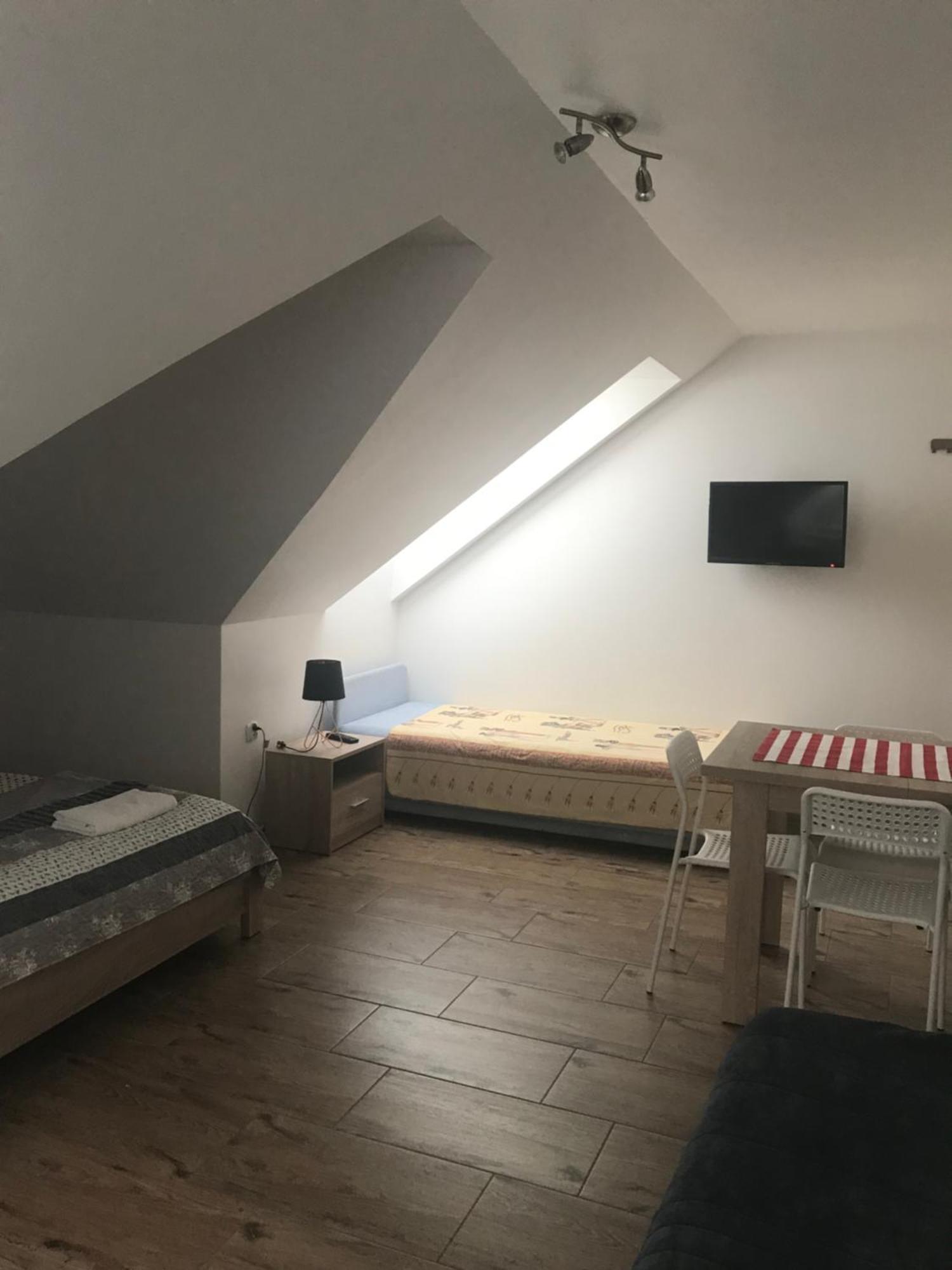 Pokoje Goscinne U Izy Leba Exterior foto